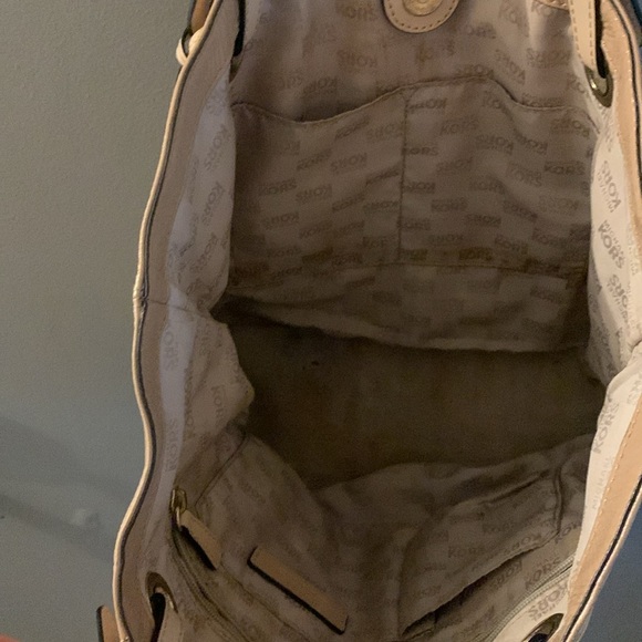 Michael Kors Tan patent Leather Tote - Picture 4 of 4